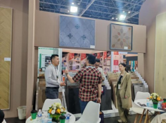 <b>浩繁国际采购商、行业伙伴的驻脚关心取深度交</b>